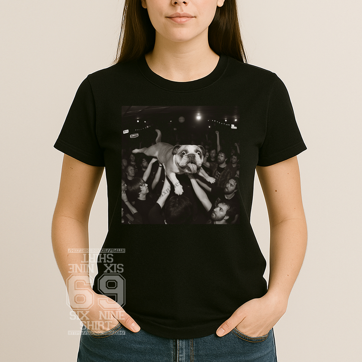 Funny Bulldog Crowd Surfing Concert T-Shirt funny dog lovers shirt with bulldog crowd aurfing on party
